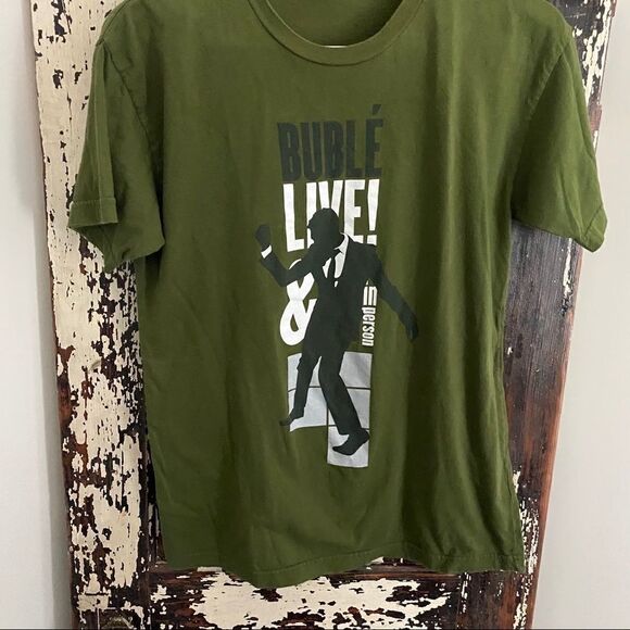 2 Michael Buble’ T-shirts. - Picture 8 of 16